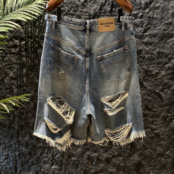 Balenciaga - Мужские джинсовые шорты LE_2606BA2 Balenciaga - Мужские джинсовые шорты LE_2606BA2