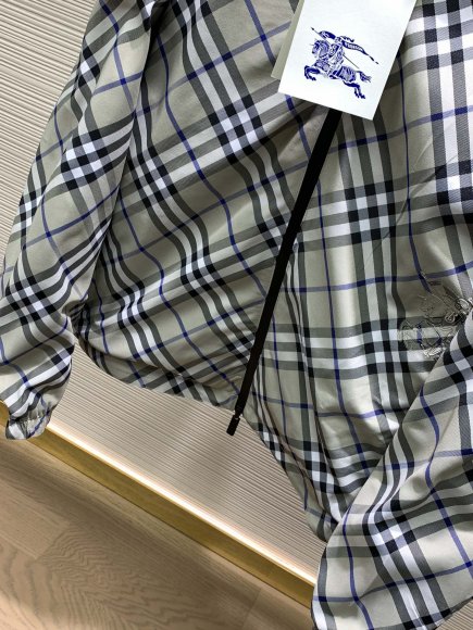 Burberry - Мужская куртка ветровка TI_3007BU8 Burberry - Мужская куртка ветровка TI_3007BU8
