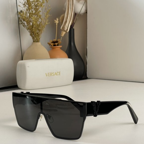 Versace - Солнцезащитные очки K2_2402VE15 Versace - Солнцезащитные очки K2_2402VE15