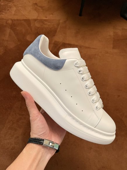 Alexander McQueen - Женские кроссовки ботинки RR_0203AM1W Alexander McQueen - Женские кроссовки ботинки RR_0203AM1W