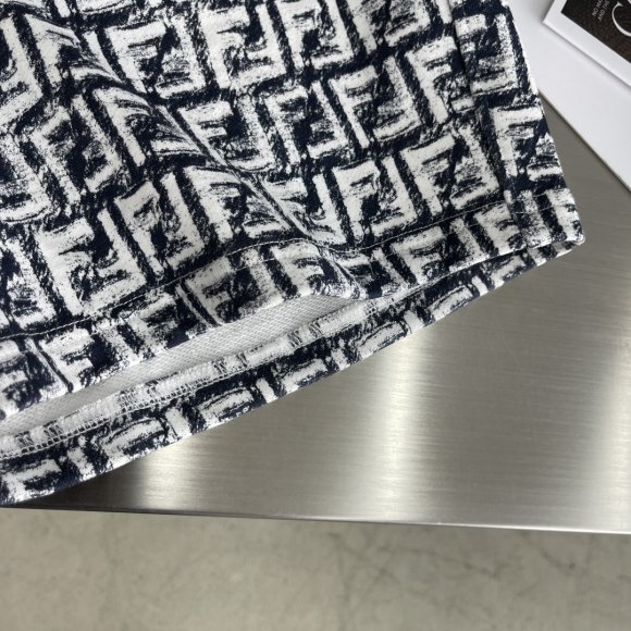 Fendi - Мужские шорты костюм TJ_2205FE6 Fendi - Мужские шорты костюм TJ_2205FE6