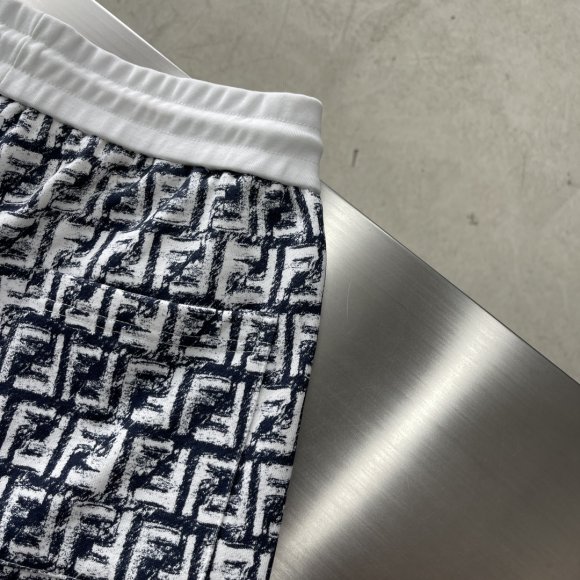 Fendi - Мужские шорты костюм TJ_2205FE6 Fendi - Мужские шорты костюм TJ_2205FE6