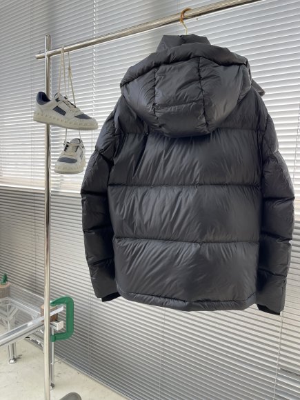 Louis Vuitton - Мужская куртка пуховик TJ_1411LV9 Louis Vuitton - Мужская куртка пуховик TJ_1411LV9