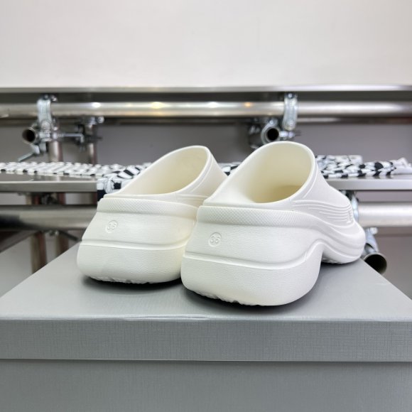 Balenciaga Crocs - Женские шлепанцы ST3_1406BA2