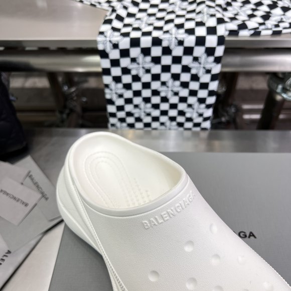 Balenciaga Crocs - Женские шлепанцы ST3_1406BA2