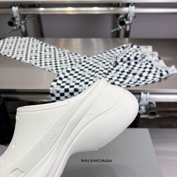 Balenciaga Crocs - Женские шлепанцы ST3_1406BA2