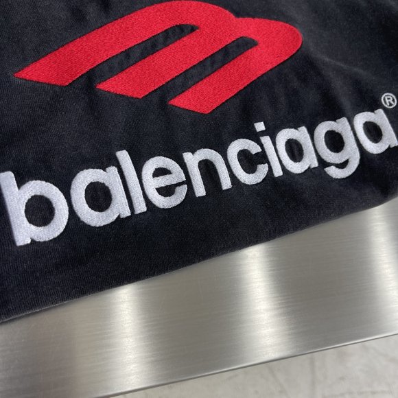 Balenciaga - Мужская кофта худи TJ_0309BA5 Balenciaga - Мужская кофта худи TJ_0309BA5