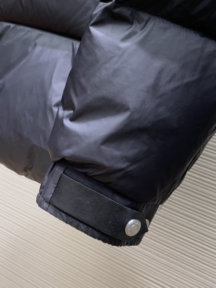 Tom Ford - Мужская куртка пуховик TI_0111TF1 Tom Ford - Мужская куртка пуховик TI_0111TF1