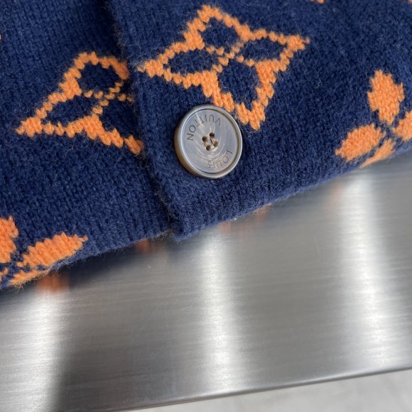 Louis Vuitton - Мужская кофта свитер кардиган TJ_0309LV6 Louis Vuitton - Мужская кофта свитер кардиган TJ_0309LV6