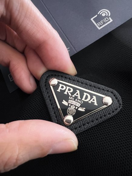 Prada - Мужская кофта поло DZ_0501PR1 Prada - Мужская кофта поло DZ_0501PR1