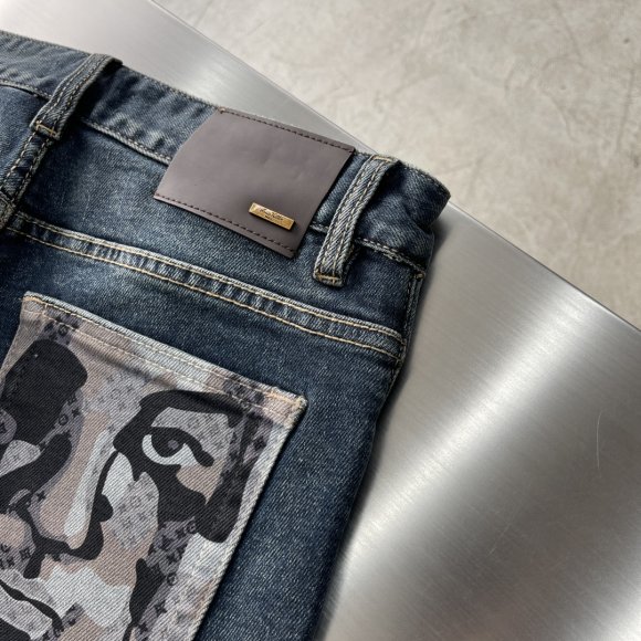 Louis Vuitton - Мужские штаны джинсы TJ_2012LV6 Louis Vuitton - Мужские штаны джинсы TJ_2012LV6