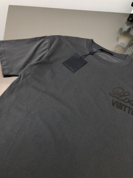 Louis Vuitton - Мужская футболка майка DZ_2205LV3 Louis Vuitton - Мужская футболка майка DZ_2205LV3