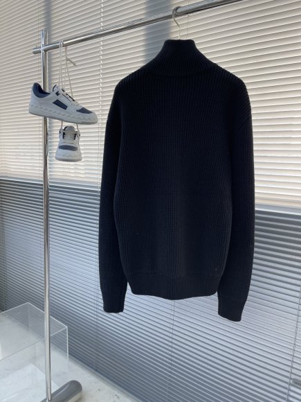 Burberry - Мужская шерстяная кофта свитер кардиган TJ_1610BU8 Burberry - Мужская шерстяная кофта свитер кардиган TJ_1610BU8