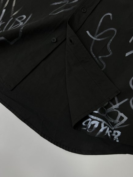 Balenciaga Graffiti - Мужская рубашка C1_1406BA3 Balenciaga Graffiti - Мужская рубашка C1_1406BA3