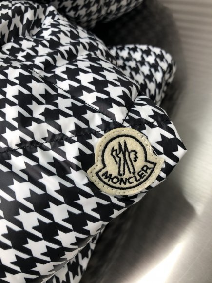 Moncler & FRGMT Socotrine - Мужская куртка пуховик DZ_2211MO1 Moncler & FRGMT Socotrine - Мужская куртка пуховик DZ_2211MO1