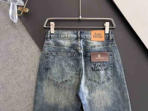 Louis Vuitton - Мужские штаны джинсы DZ_0501LV4 Louis Vuitton - Мужские штаны джинсы DZ_0501LV4