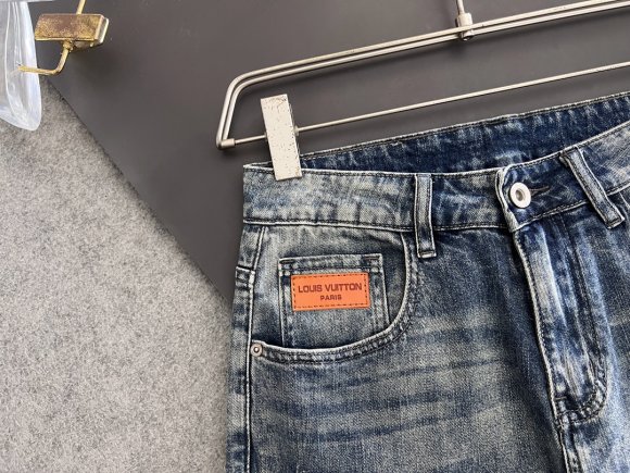 Louis Vuitton - Мужские штаны джинсы DZ_0501LV4 Louis Vuitton - Мужские штаны джинсы DZ_0501LV4