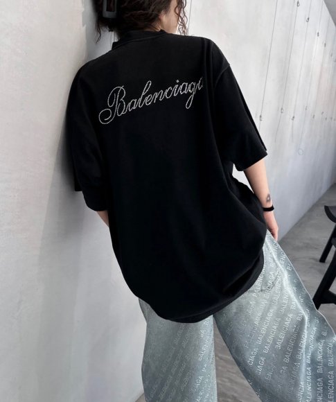 Balenciaga - Женская футболка DZ_1701BA7