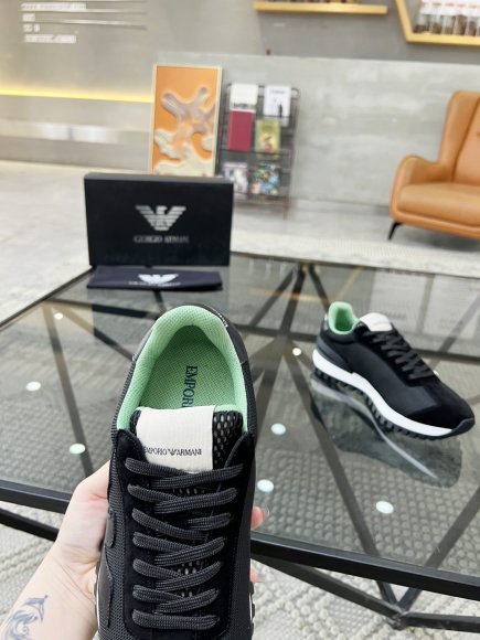 Emporio Armani - Мужские кроссовки RU_0705EA1 Emporio Armani - Мужские кроссовки RU_0705EA1