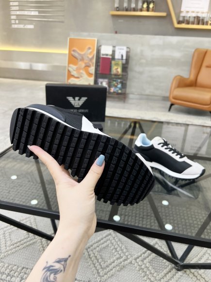 Emporio Armani - Мужские кроссовки RU_0705EA1 Emporio Armani - Мужские кроссовки RU_0705EA1