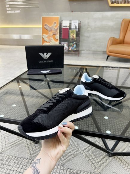 Emporio Armani - Мужские кроссовки RU_0705EA1 Emporio Armani - Мужские кроссовки RU_0705EA1