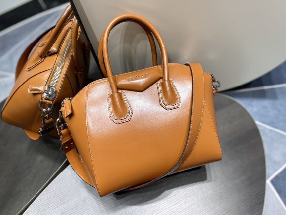 Givenchy classic Antigona Женская сумка GI_0502GI3 Givenchy classic Antigona Женская сумка GI_0502GI3