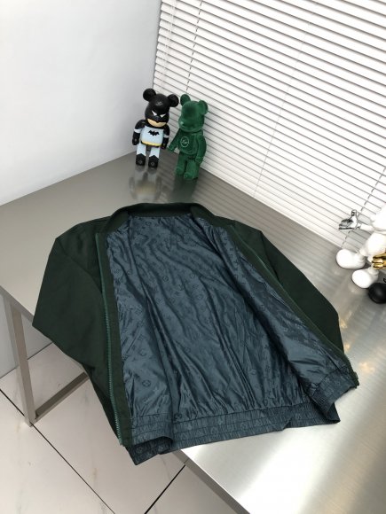 Louis Vuitton - Мужская двухсторонняя куртка ветровка бомбер DZ_0205LV3 Louis Vuitton - Мужская двухсторонняя куртка ветровка бомбер DZ_0205LV3