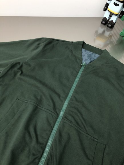 Louis Vuitton - Мужская двухсторонняя куртка ветровка бомбер DZ_0205LV3 Louis Vuitton - Мужская двухсторонняя куртка ветровка бомбер DZ_0205LV3