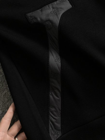 Louis Vuitton - Мужская утепленная кофта свитер DF_1511LV4 Louis Vuitton - Мужская утепленная кофта свитер DF_1511LV4