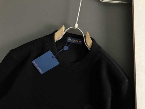 Louis Vuitton - Мужская утепленная кофта свитер DF_1511LV4 Louis Vuitton - Мужская утепленная кофта свитер DF_1511LV4