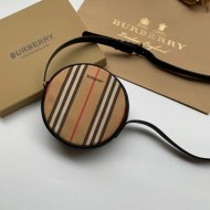 Burberry - Женская сумка мессенджер BU1_26121602BU3 Burberry - Женская сумка мессенджер BU1_26121602BU3