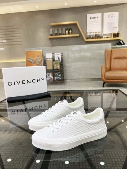 Givenchy - Мужские кроссовки RU_0705GI2