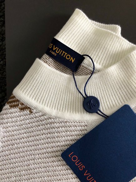 Louis Vuitton - Мужская кофта свитер DZ_0501LV6 Louis Vuitton - Мужская кофта свитер DZ_0501LV6