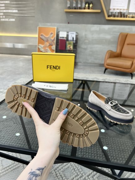 Fendi - Мужские туфли лоферы RU_0705FE3