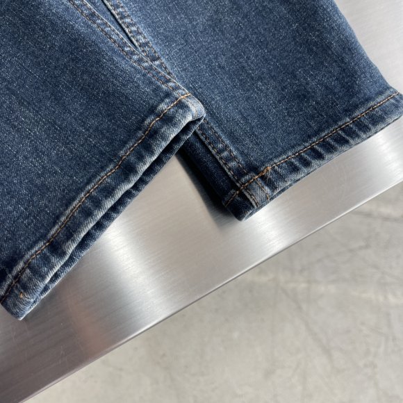 Dolce & Gabbana - Мужские штаны джинсы TJ_0310DG10