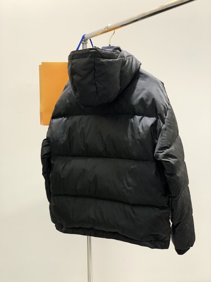 Louis Vuitton - Мужская куртка пуховик TI_0111LV8