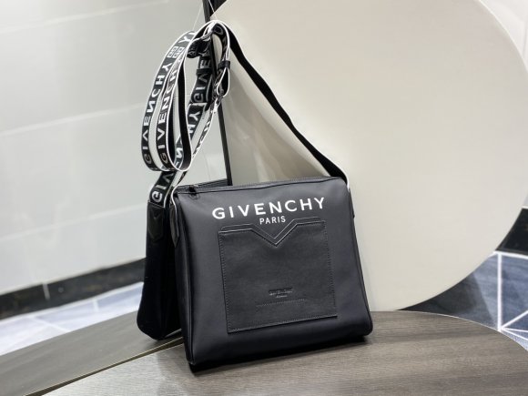 Givenchy Мужская сумка мессенджер GI_0502GI5