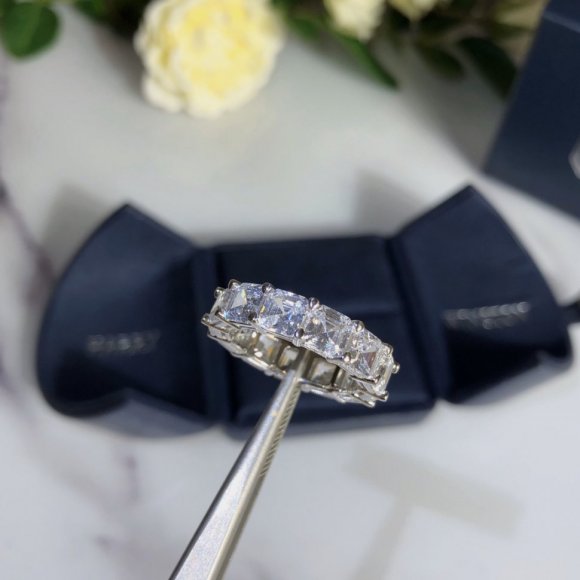 Harry Winston Кольцо OR_2202HW9