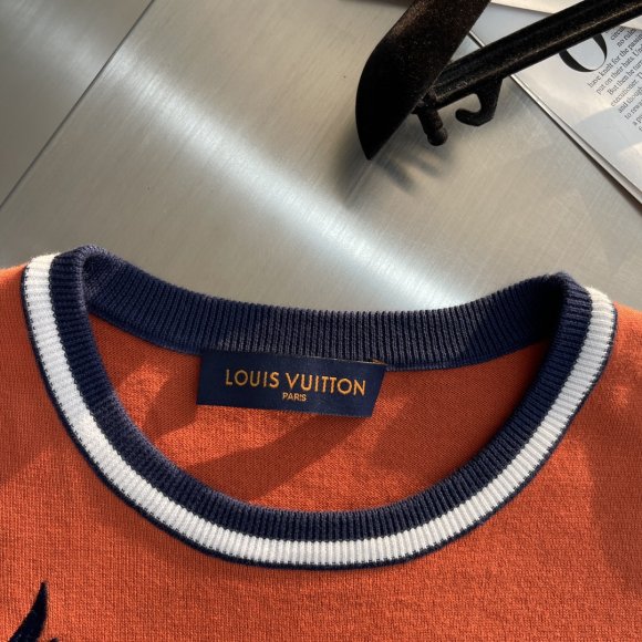 Louis Vuitton - Мужская трикотажная футболка майка TJ_1903LV6 Louis Vuitton - Мужская трикотажная футболка майка TJ_1903LV6