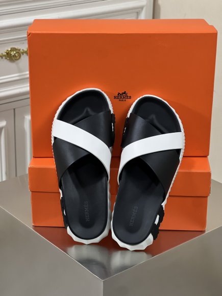 Hermes - Мужские шлепанцы сланцы BL_2405HE3 Hermes - Мужские шлепанцы сланцы BL_2405HE3