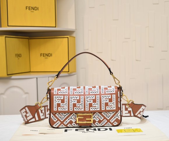 Fendi - Женская сумка мессенджер LG_1705FE2