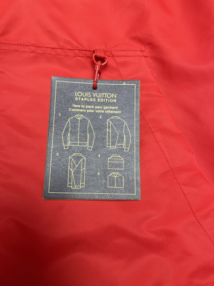 Louis Vuitton - Мужская двухсторонняя куртка ветровка DZ_0503LV2 Louis Vuitton - Мужская двухсторонняя куртка ветровка DZ_0503LV2