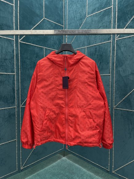 Louis Vuitton - Мужская двухсторонняя куртка ветровка DZ_0503LV2 Louis Vuitton - Мужская двухсторонняя куртка ветровка DZ_0503LV2
