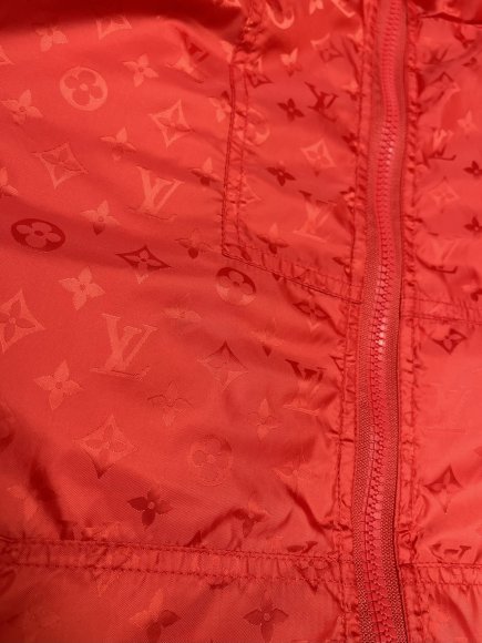 Louis Vuitton - Мужская двухсторонняя куртка ветровка DZ_0503LV2 Louis Vuitton - Мужская двухсторонняя куртка ветровка DZ_0503LV2