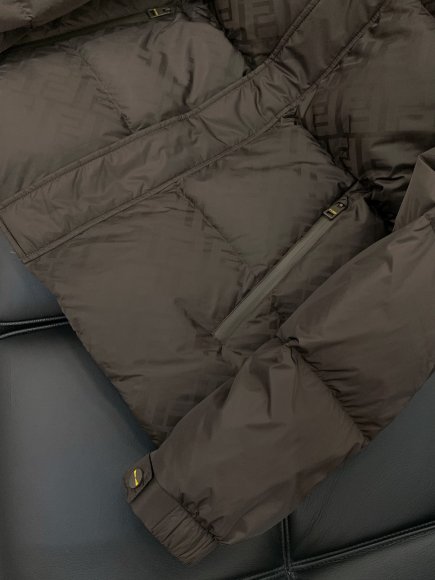 Fendi - Мужская куртка пуховик TI_0111FE10 Fendi - Мужская куртка пуховик TI_0111FE10