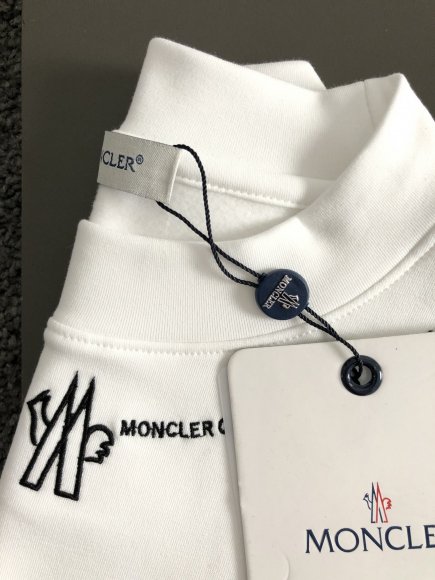 Moncler - Мужская утепленная кофта свитшот DF_1511MO8 Moncler - Мужская утепленная кофта свитшот DF_1511MO8