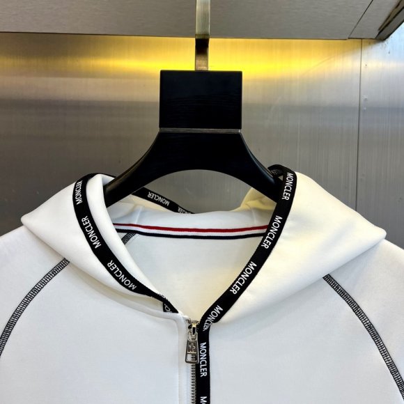 Moncler - Мужская кофта толстовка DZ_0501MO10 Moncler - Мужская кофта толстовка DZ_0501MO10