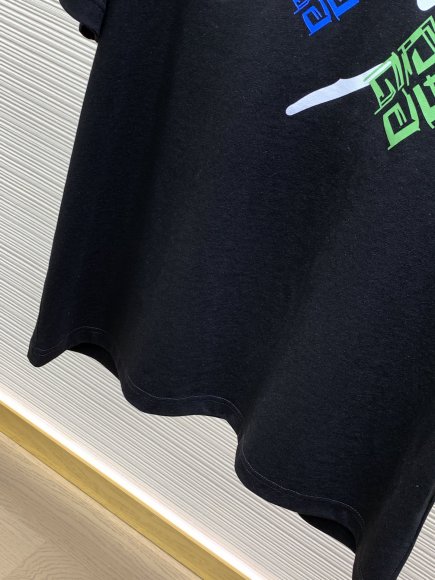 Givenchy - Мужская футболка майка TI_0606GI10 Givenchy - Мужская футболка майка TI_0606GI10