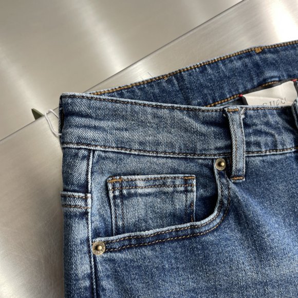 Gucci - Мужские штаны джинсы TJ_0310GU13 Gucci - Мужские штаны джинсы TJ_0310GU13