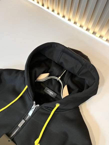 Fendi - Мужской утепленный спортивный костюм DF_0411FE1 Fendi - Мужской утепленный спортивный костюм DF_0411FE1